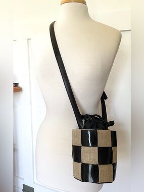 PARADOX // Checkerboard mini Bucket Crossbody Bag Black leather Tan woven canvas